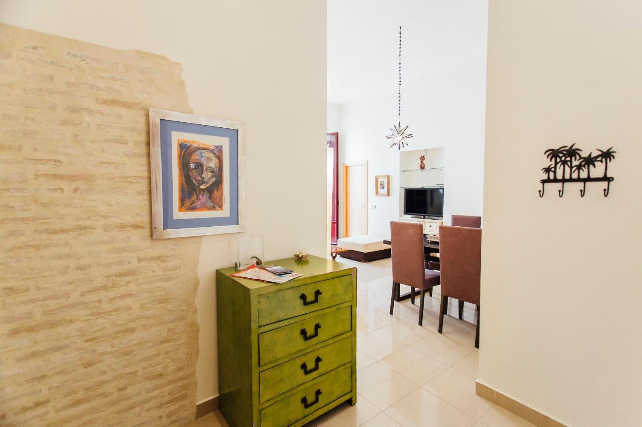 Bright And Central- 2bd 1bth- Malhara * Seville