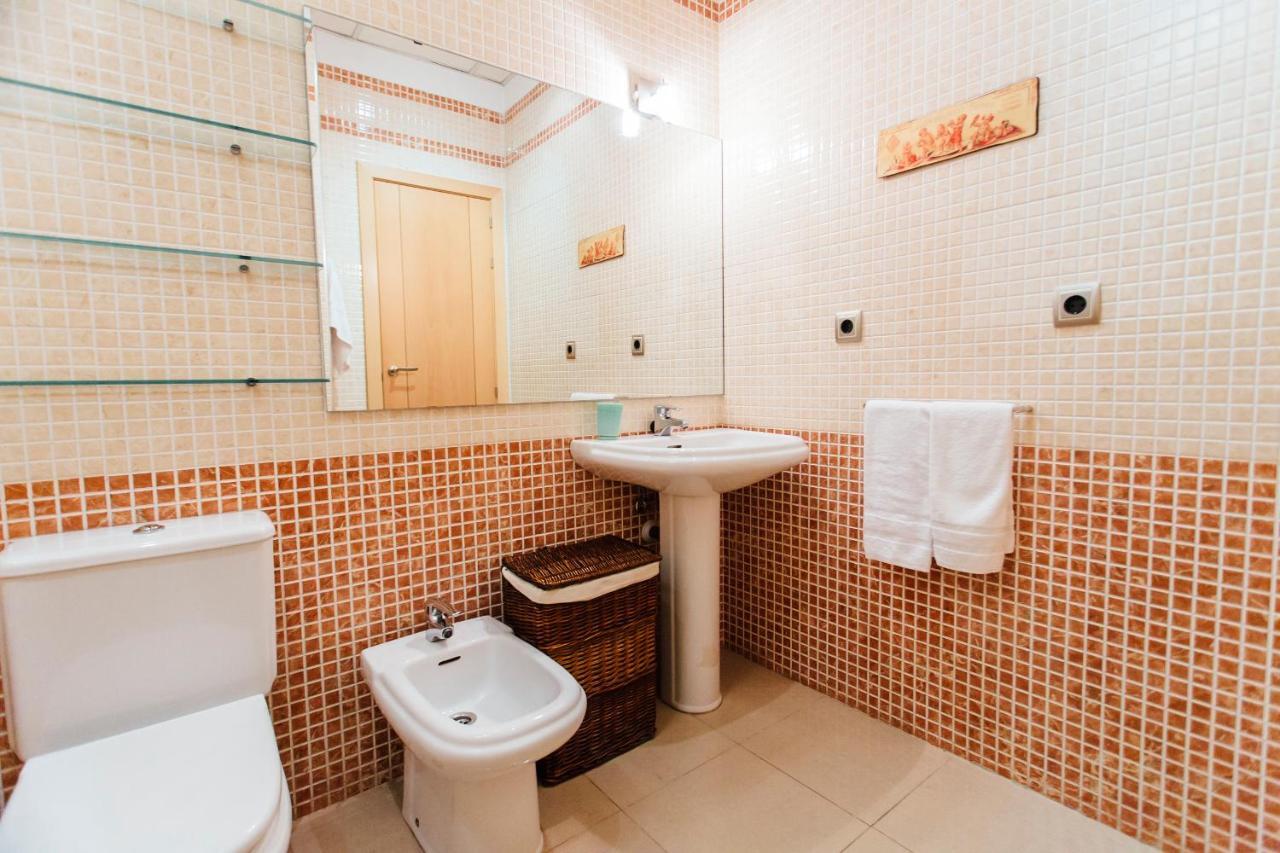 Bright And Central- 2bd 1bth- Malhara Apartment Seville