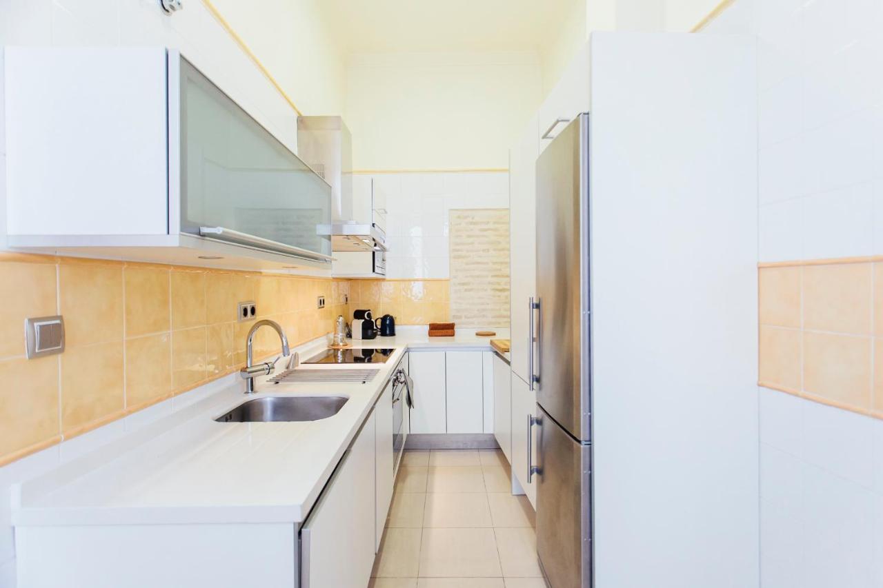 Bright And Central- 2bd 1bth- Malhara Apartment