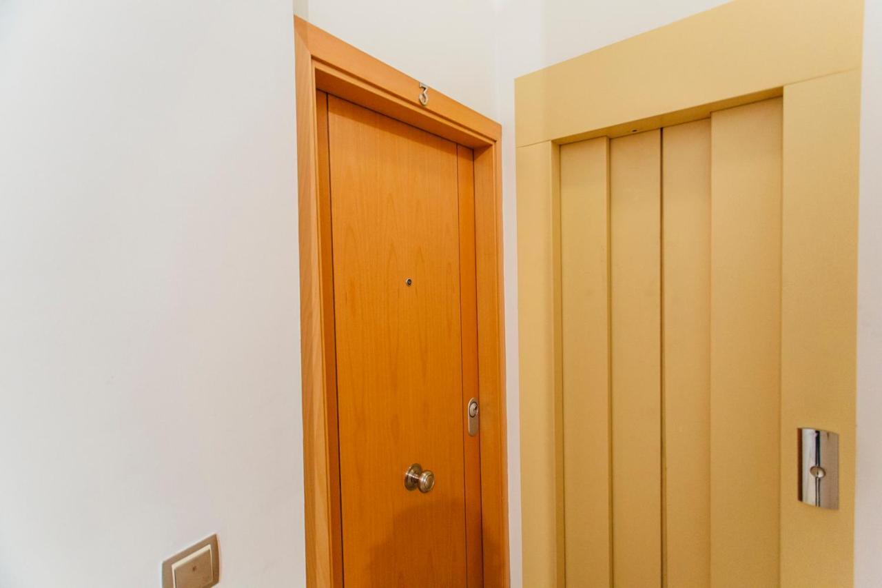 Bright And Central- 2bd 1bth- Malhara Apartment *