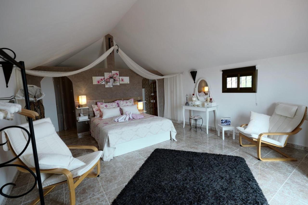 Casa Martinez & D'hotes A 3 Kms De Montserrat Valencia Homestay Montroy