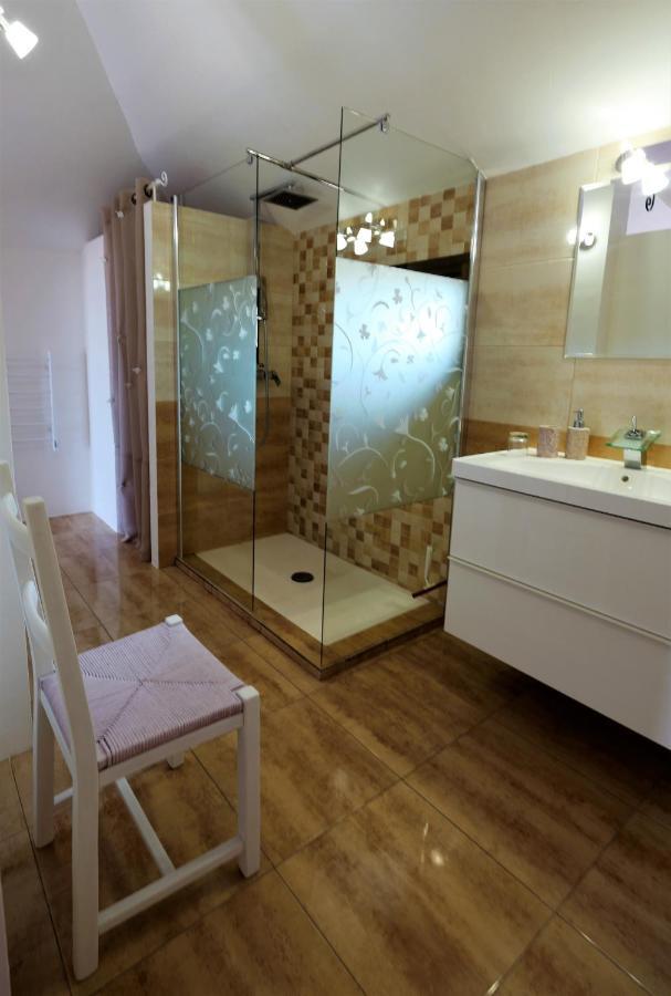 Casa Martinez & D'hotes A 3 Kms De Montserrat Valencia Montroy