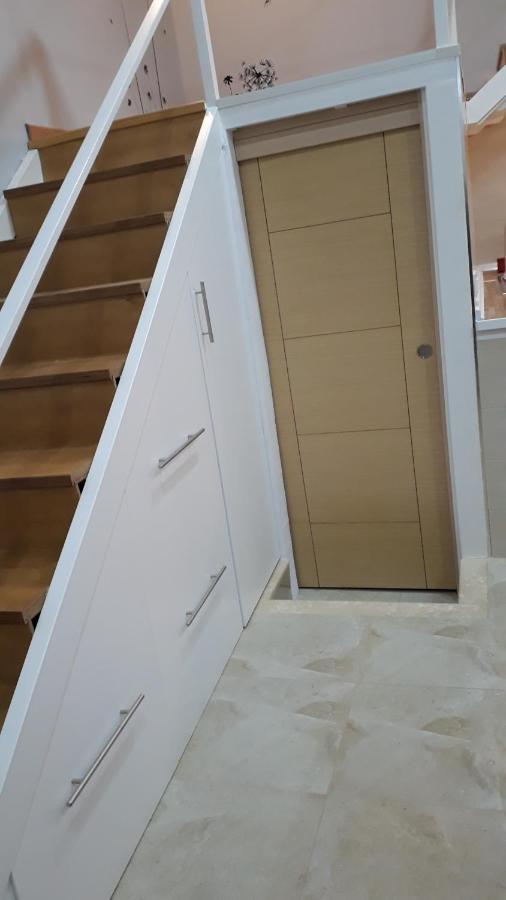 Duplex Daises * San Fernando