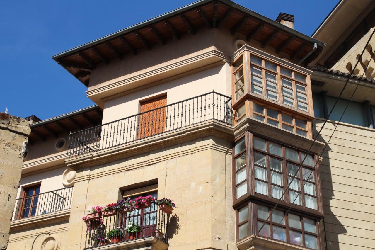 Palacio De Sevillanas