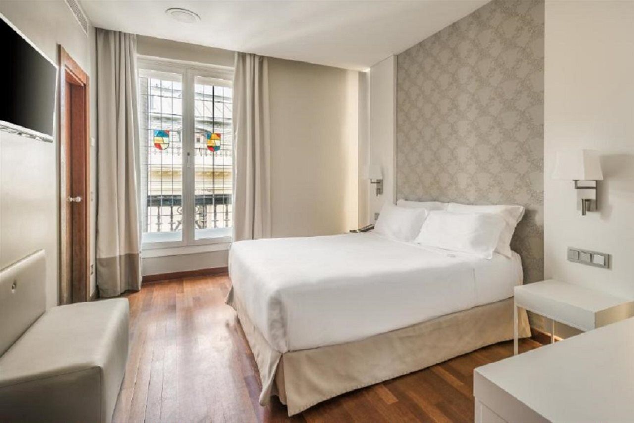 Nh Alonso Martinez Hotel 4*