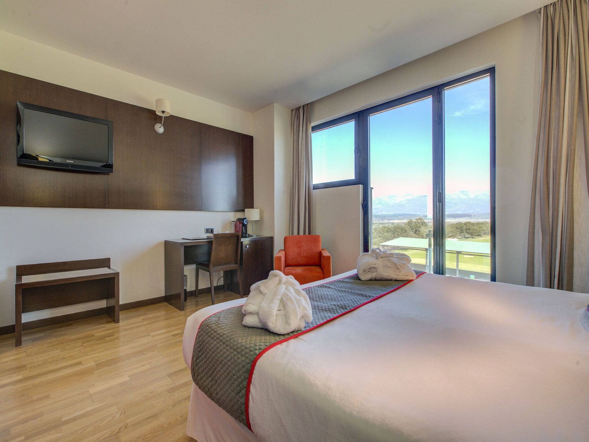Hospedium Valles De Gredos Golf Hotel 4*