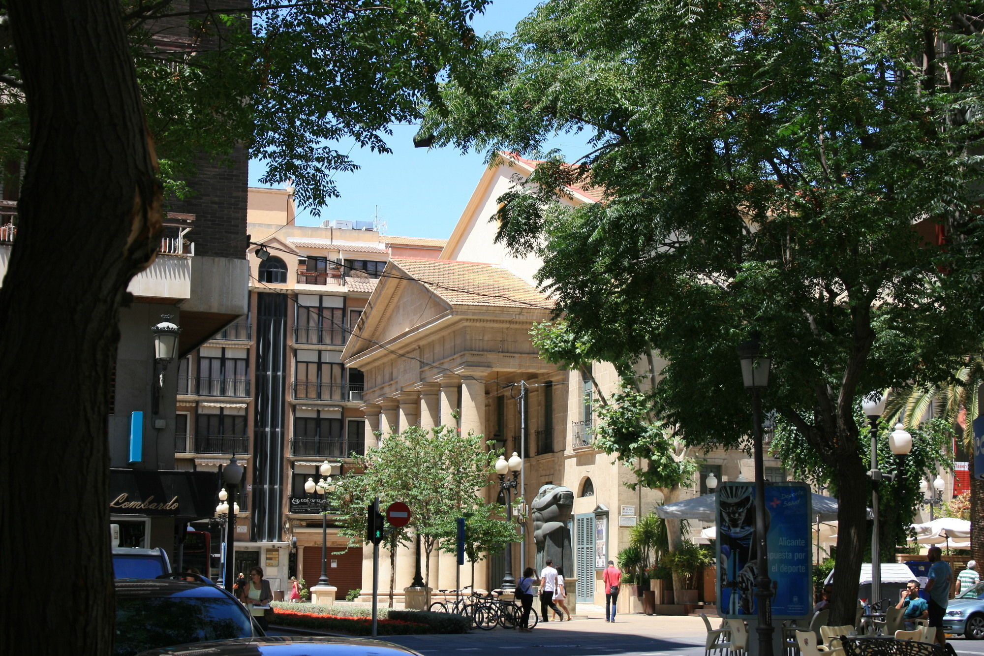 Mendez Nuñez Hotel
