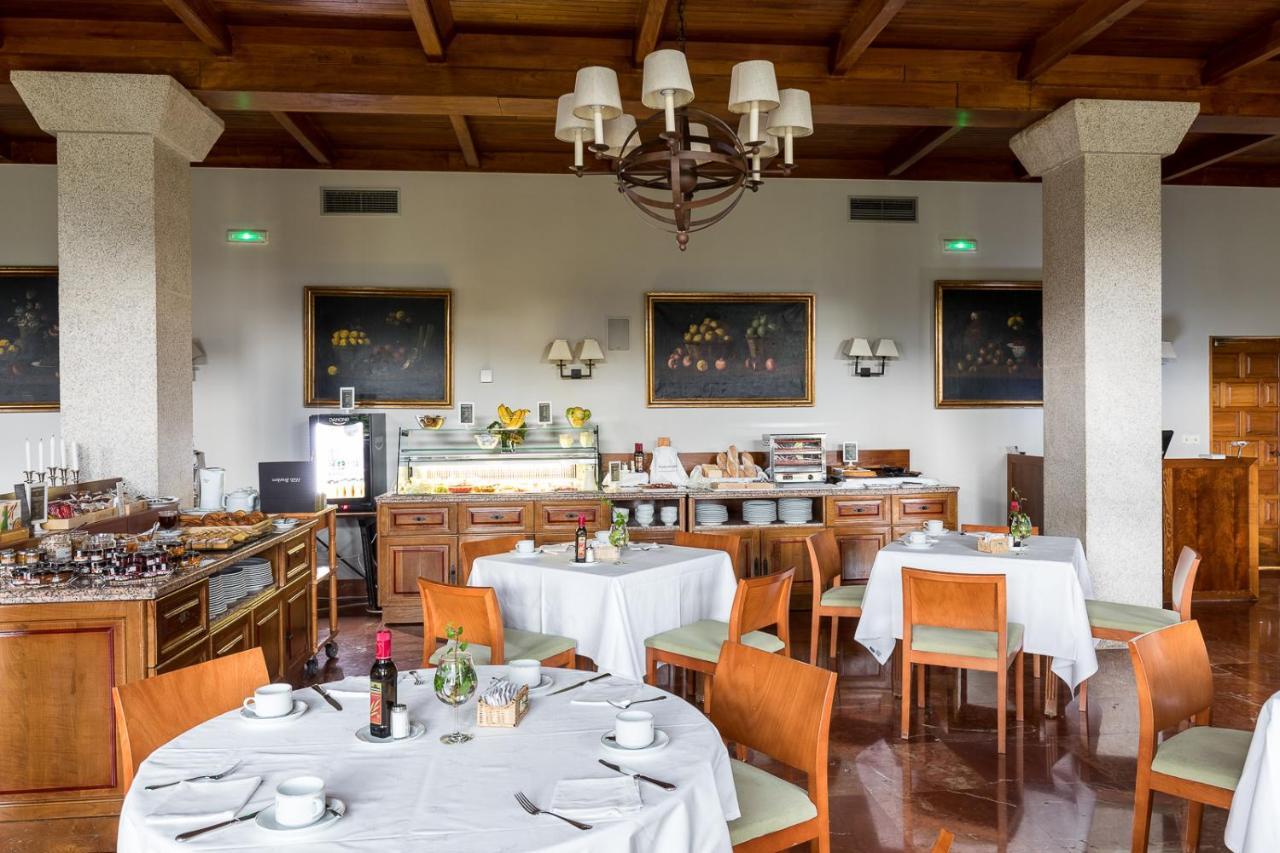 Hotel De 4*