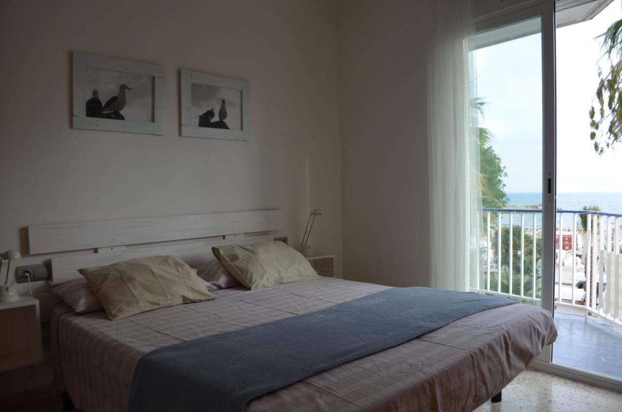 Seafront Apartment *