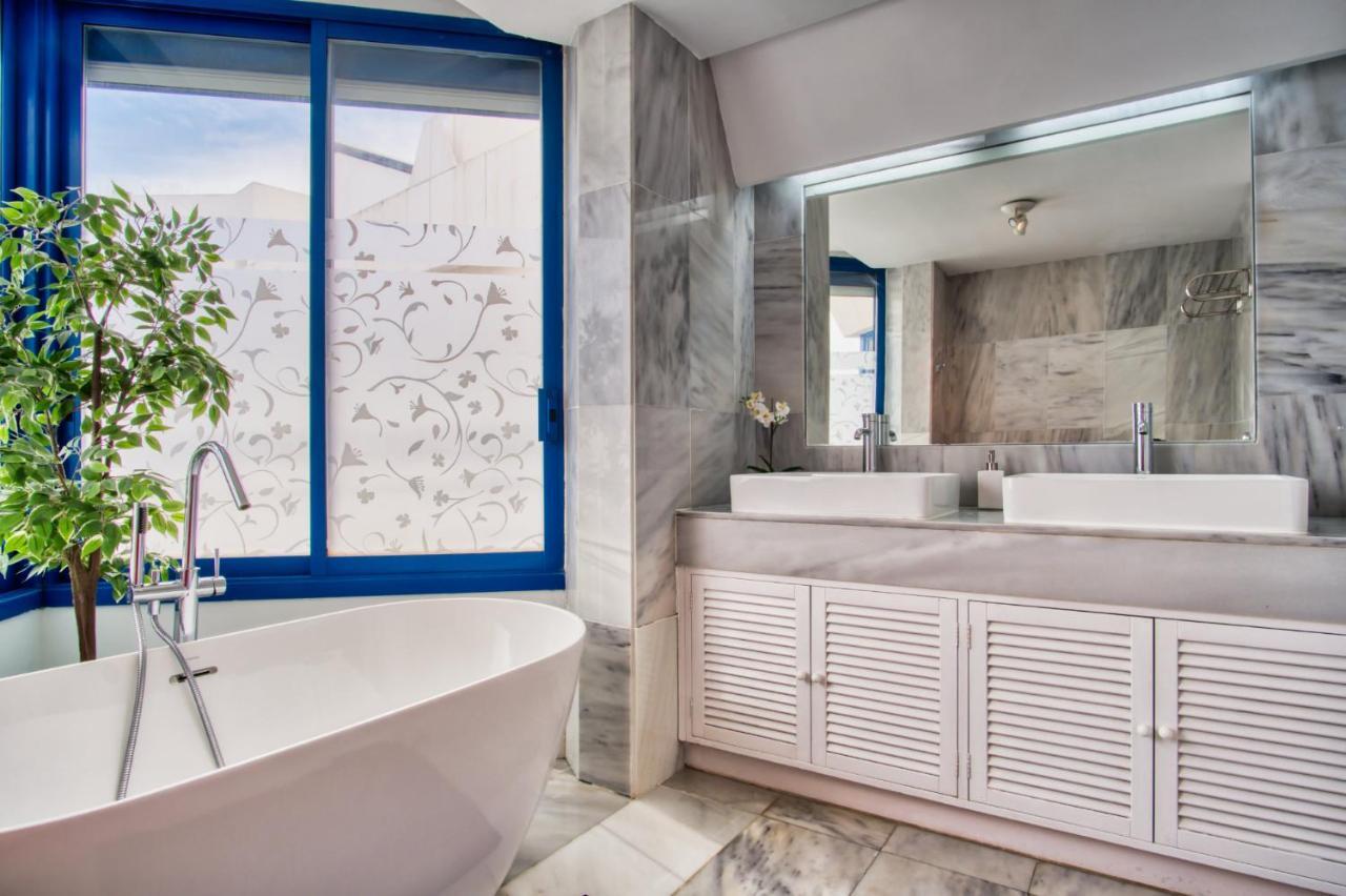 Seaside Penthouse Apartment Marbella