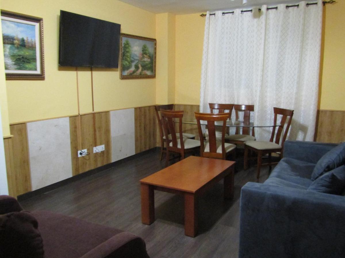 Apartamento Cerca De Aranjuez-parque Warner-parque Puy Du Fou Con Garaje Gratis Apartment *
