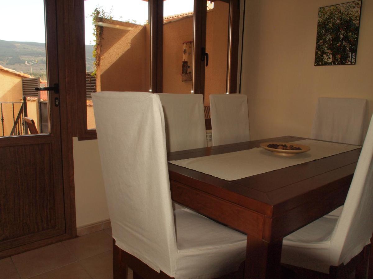 La Casa De Azas