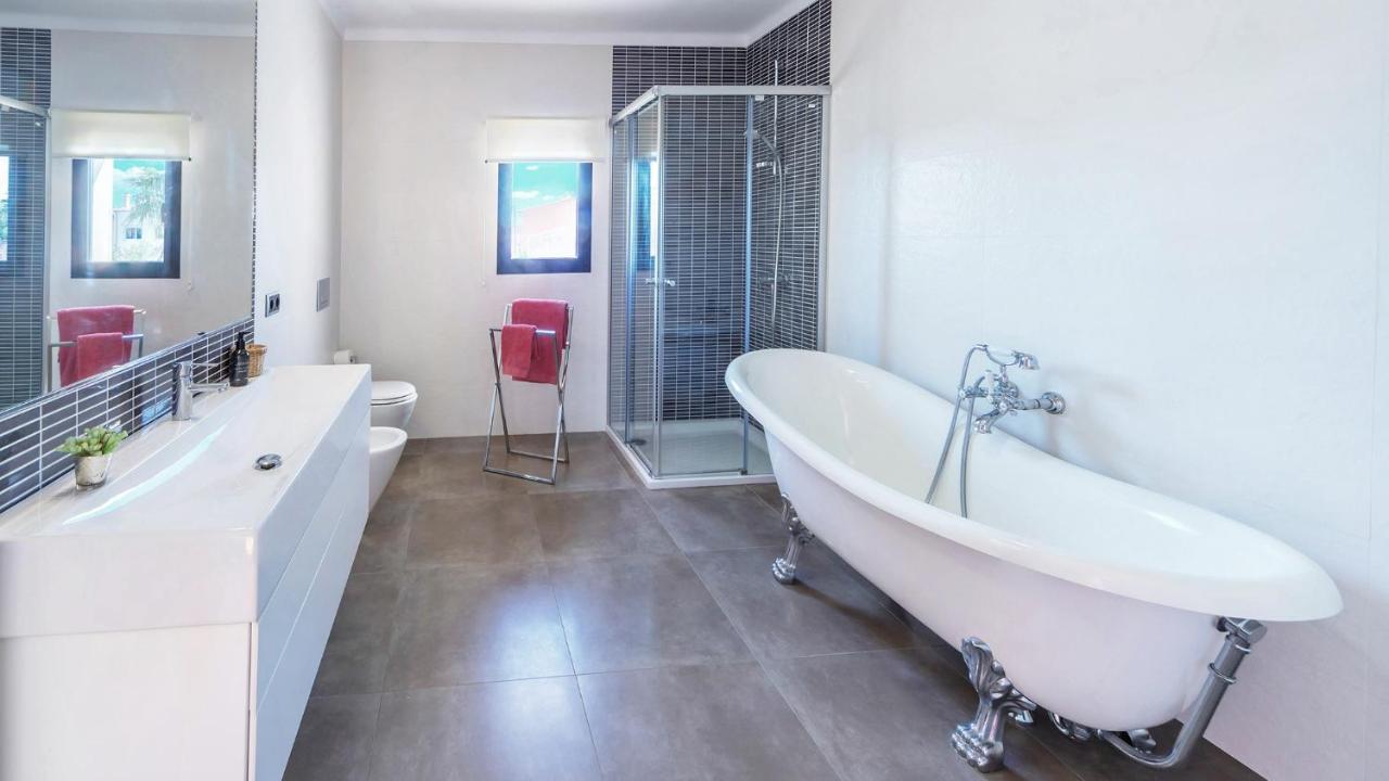 Pool House Marineta