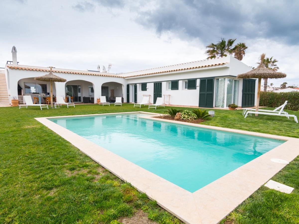 Villa De Lujo Frente A La Playa Binisafua