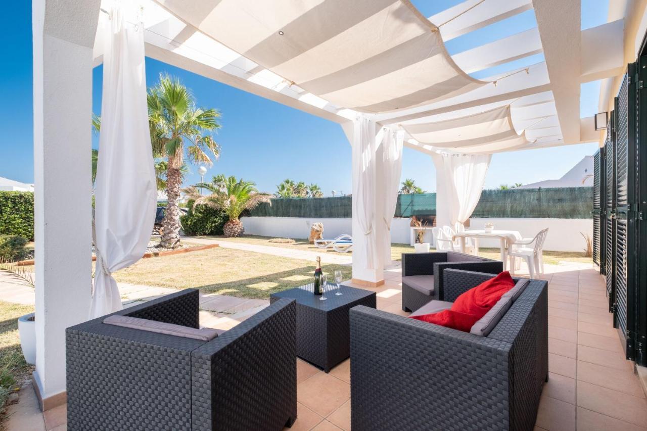 Con Piscina En Menorca Holiday home