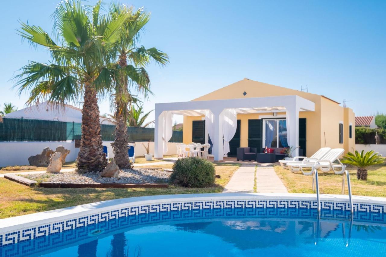 Con Piscina En Menorca Holiday home *