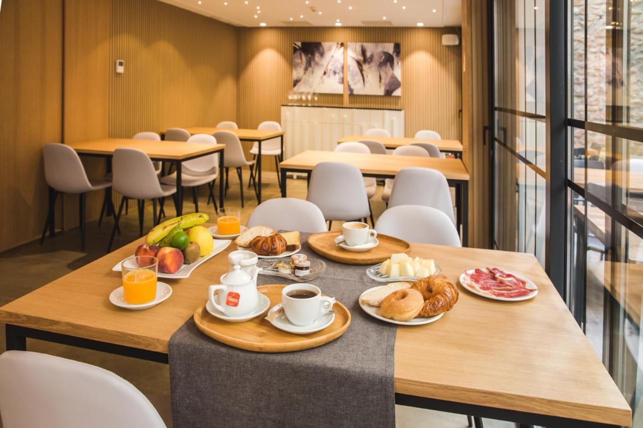 Hotel Dwo Abaster Soria