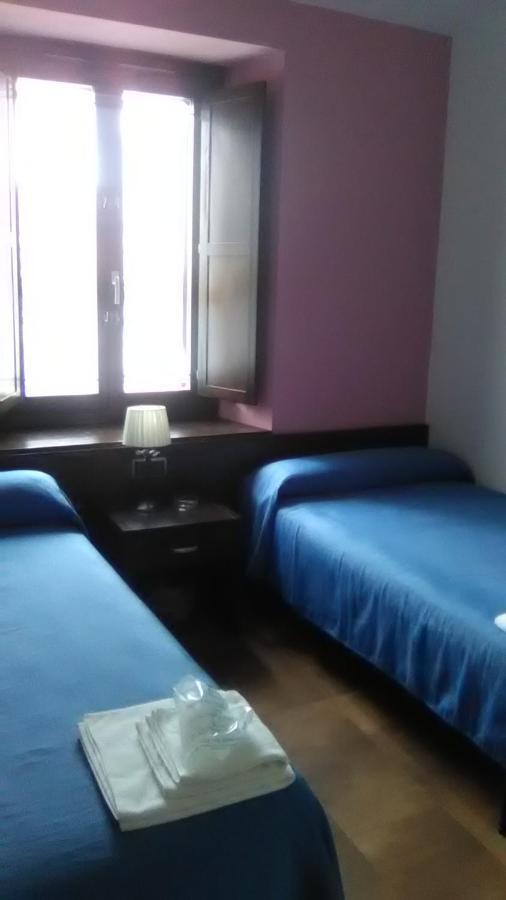 Hostal El