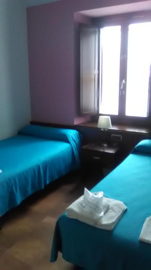 Hostal El
