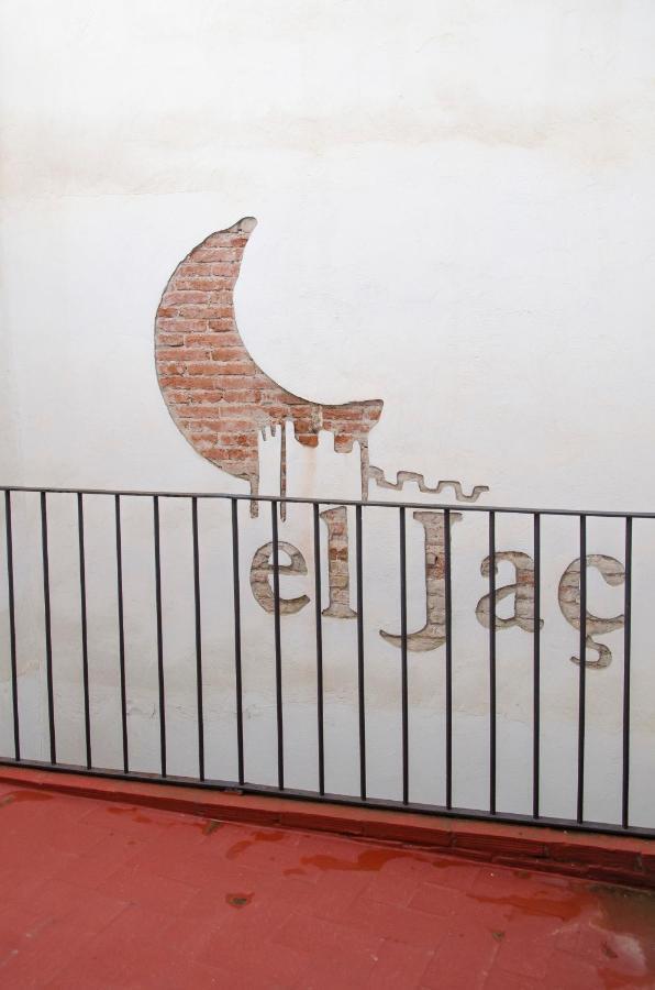 El Jac *