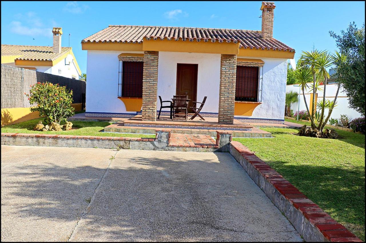 Chalet Con Piscina En Roche Viejo *