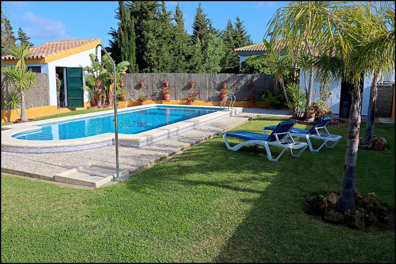 Chalet Con Piscina En Roche Viejo Conil De La Frontera