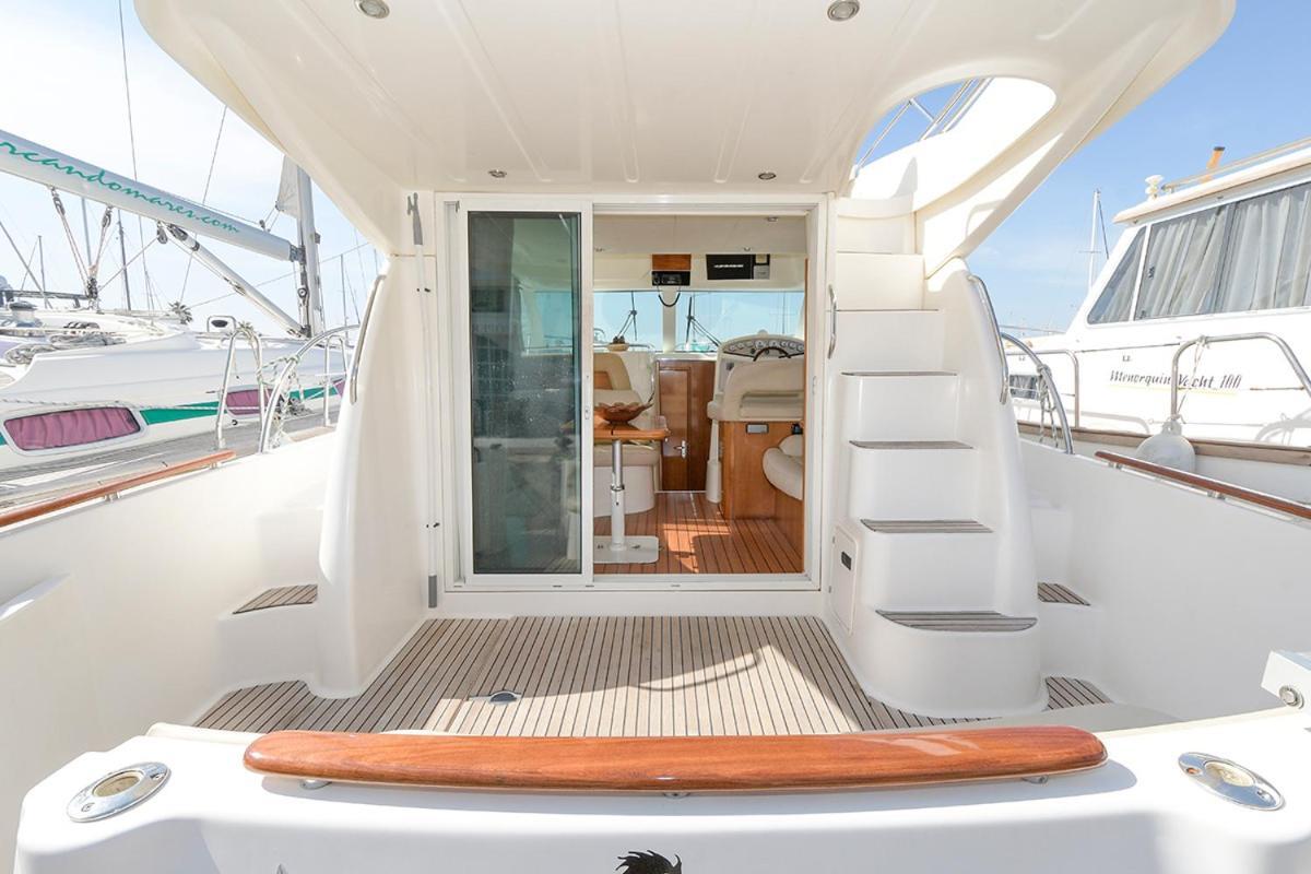 Yate 32 Pies Jeanneau Sitges