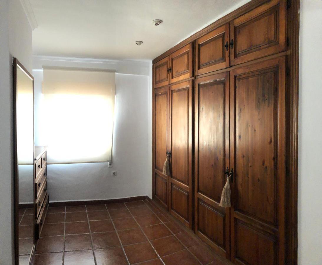 Piso En San Roque, Centro Neurálgico Del Campo De Gibraltar