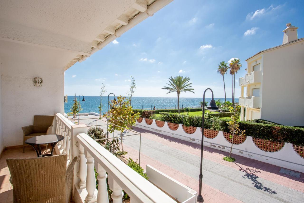 Lets In The Sun La Cala Beachside Townhouse *