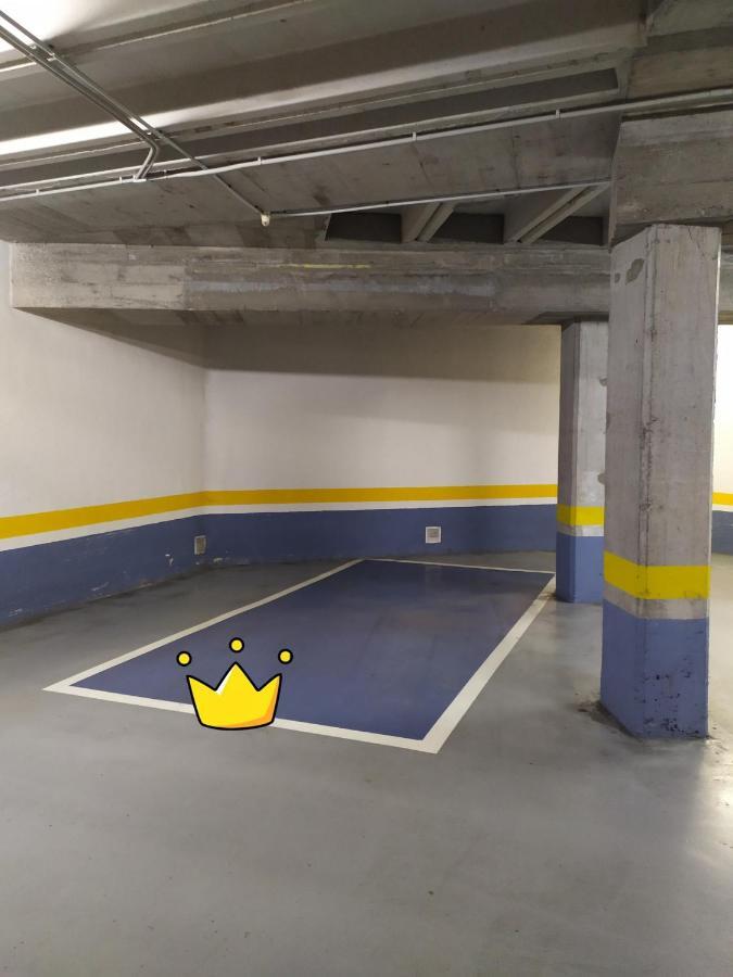 Center Parking Apartment *