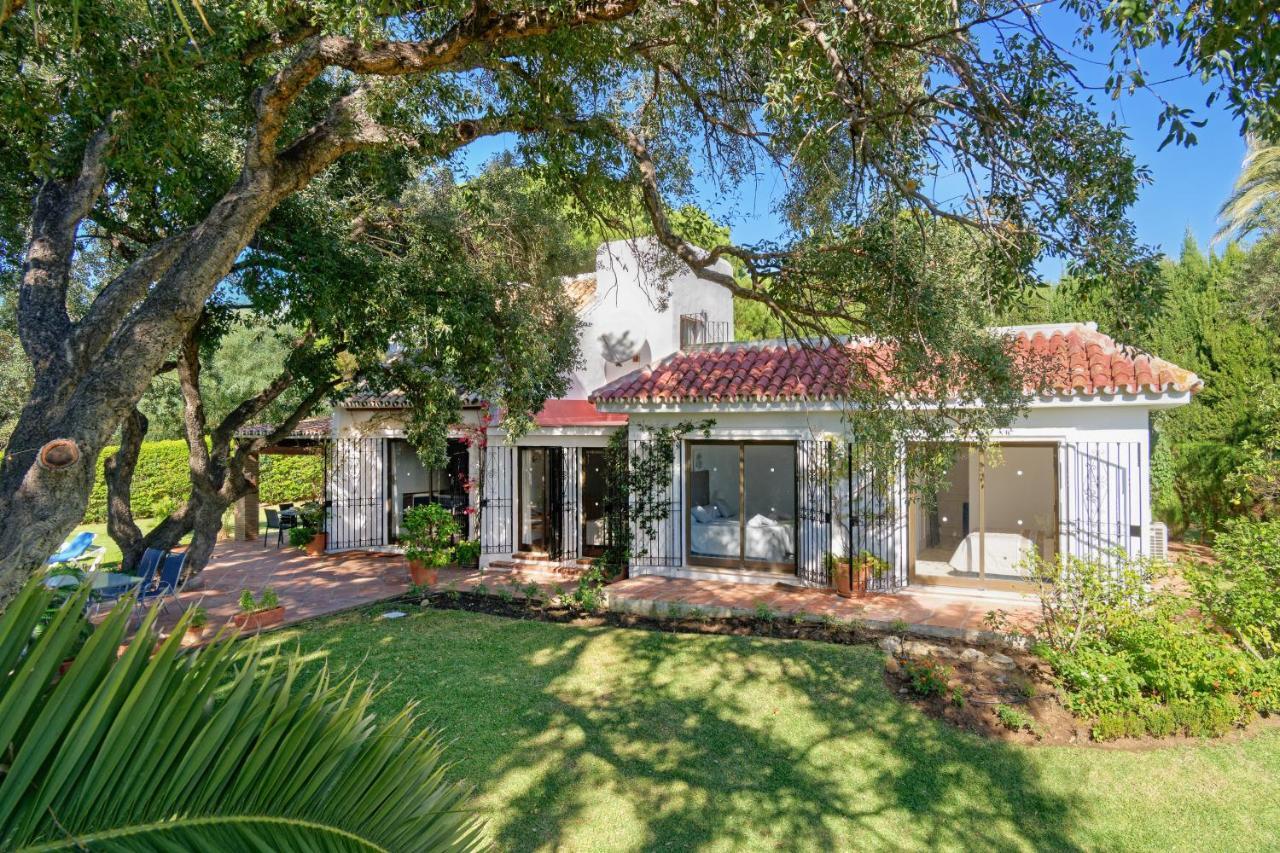 Villa With Private Pool And Garden In