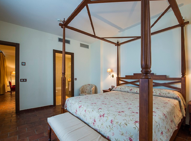Hospedium Cortijo Santa Cruz Hotel 4*
