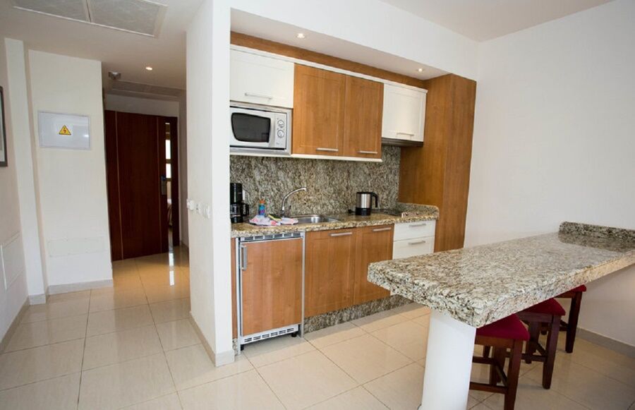 Hotel Marylanza Suites&spa 4*