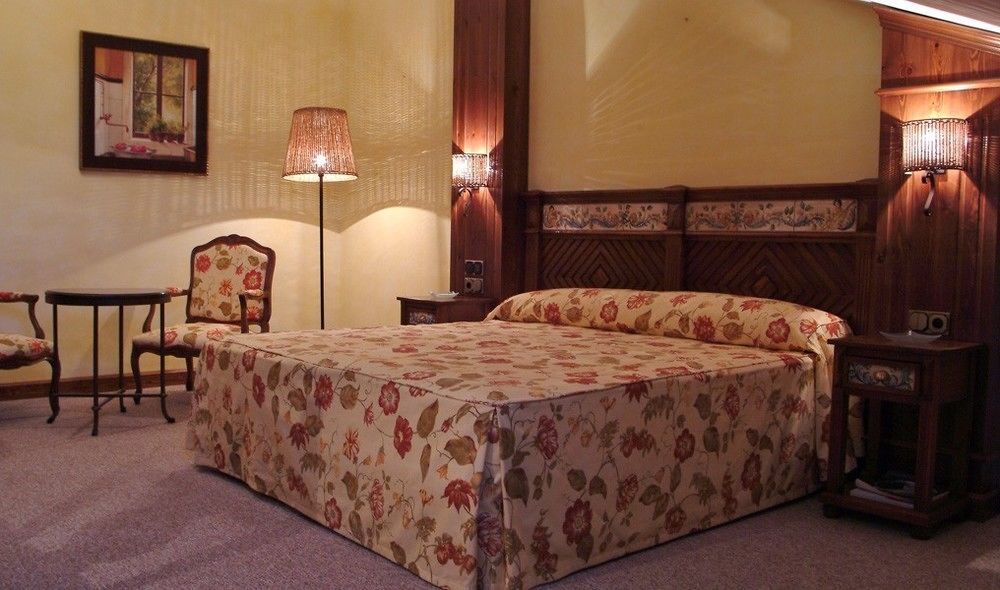 Valley Hotel