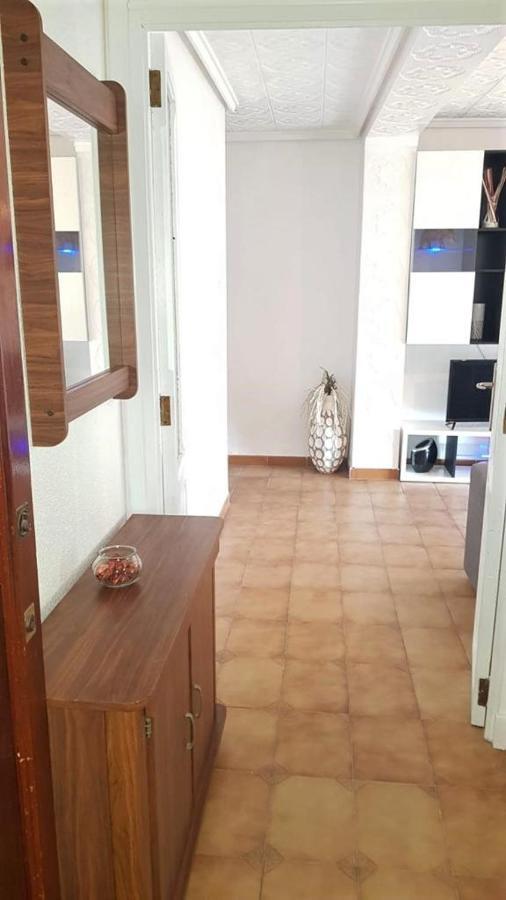 Charming Beachfront Apartment/ Encantador Apartamento Frente Al Mar Apartamento *