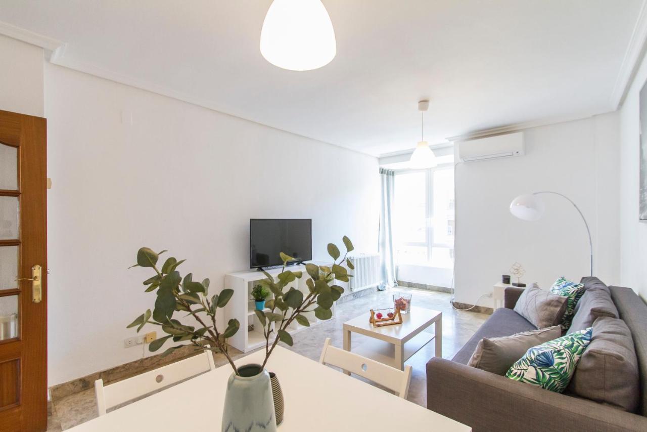 Piso Confortable Y Muy Luminoso Con Parking Apartment