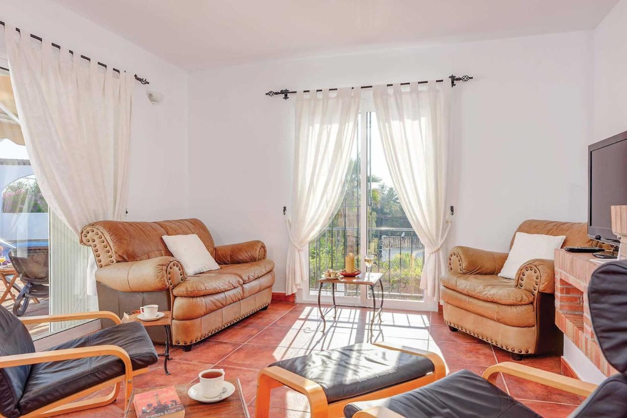Villa Private Heated Pool, Jacuzzi & 1225m2 Garden In Cipreses Frigiliana