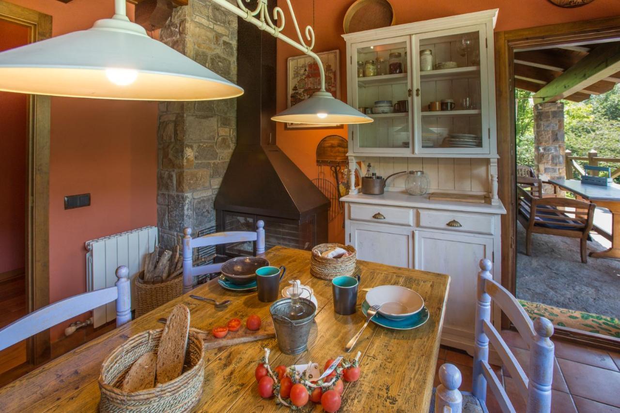 Les Pedres Holiday home *