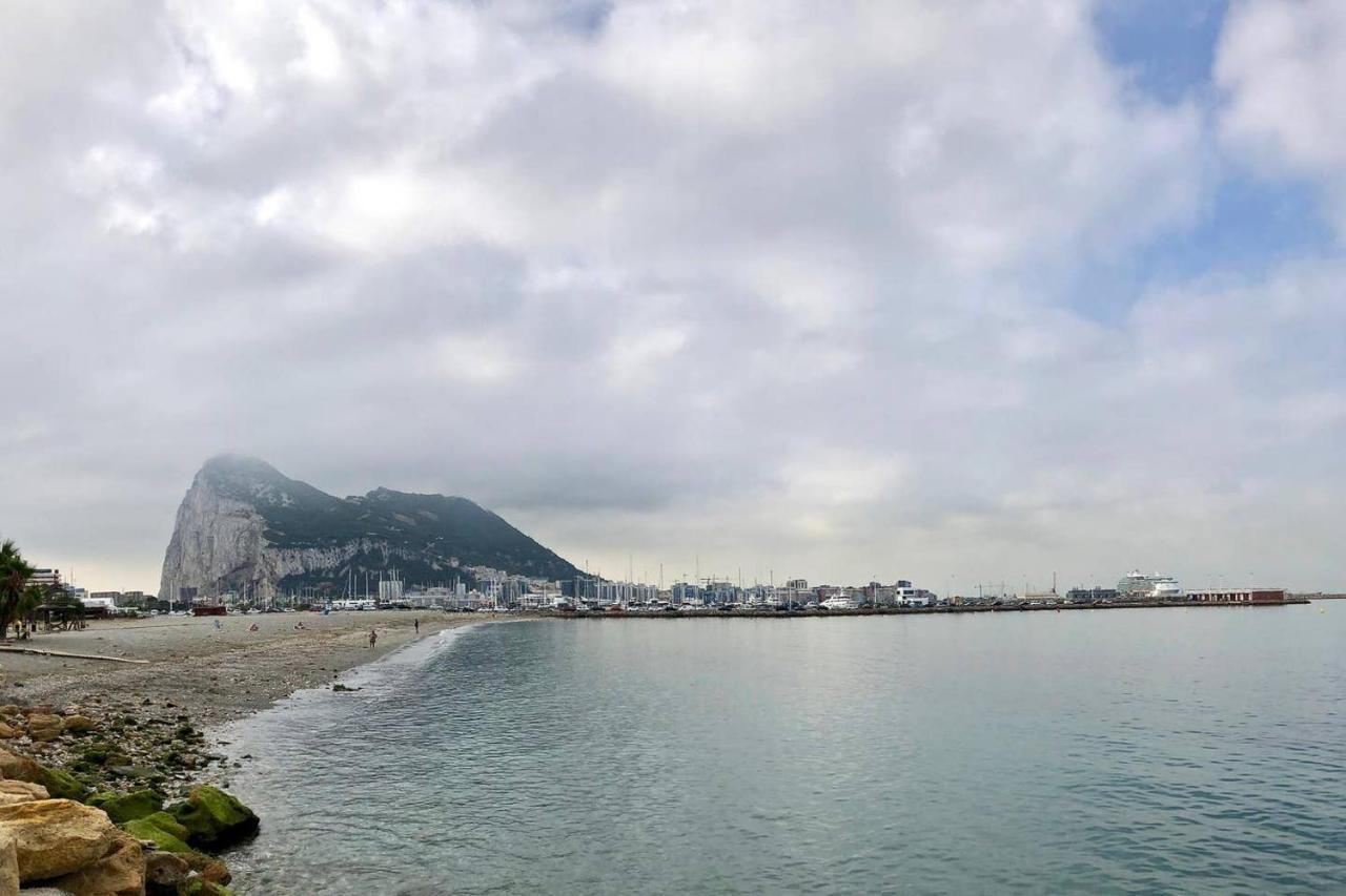 Apartamento Piso En San Roque, Centro Neurálgico Del Campo De Gibraltar