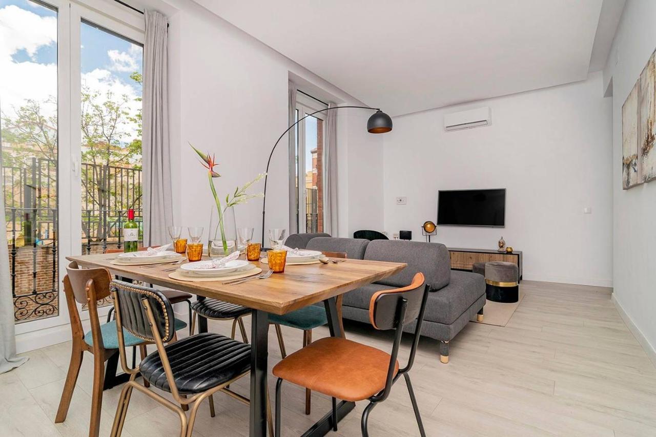 With Balconies In La Latina By Batuecas Apartamento