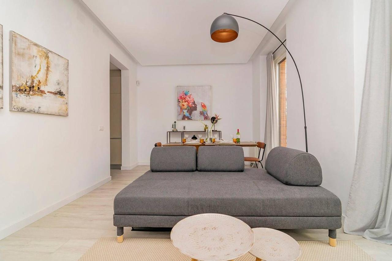 With Balconies In La Latina By Batuecas Madrid