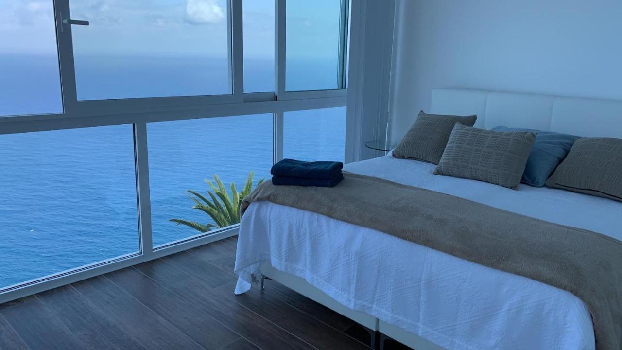 Crystal Ocean Sauzal