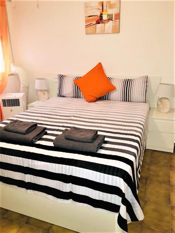 Charming Beachfront Apartment/ Encantador Apartamento Frente Al Mar Apartamento Sagunto
