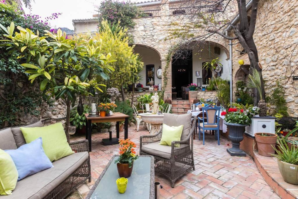 The House @ Tormos Tormos