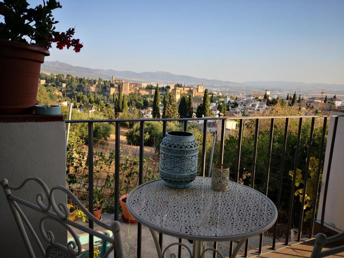 Morente Suena La Alhambra Apartment