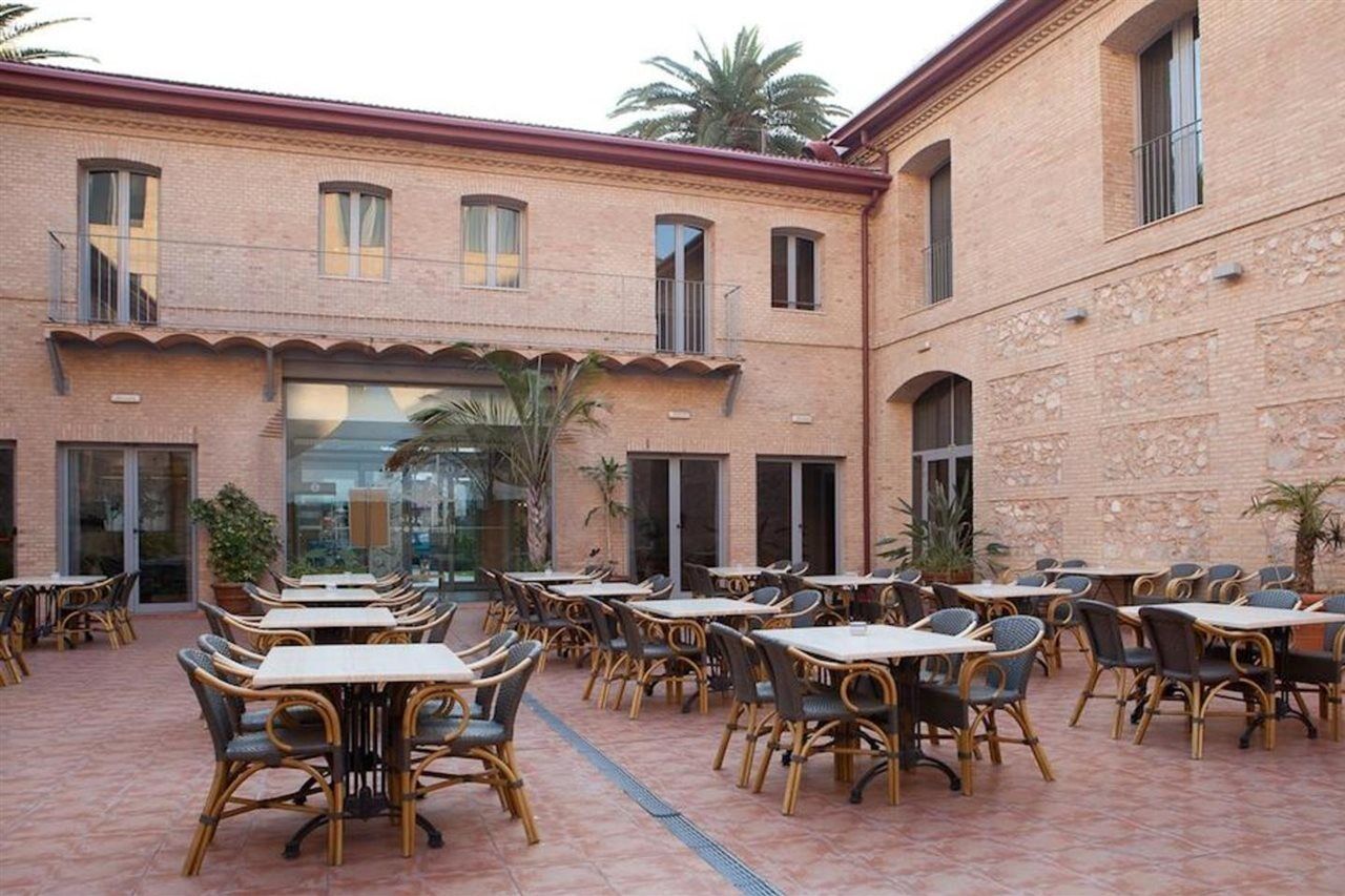 Dwo Hotel 4*