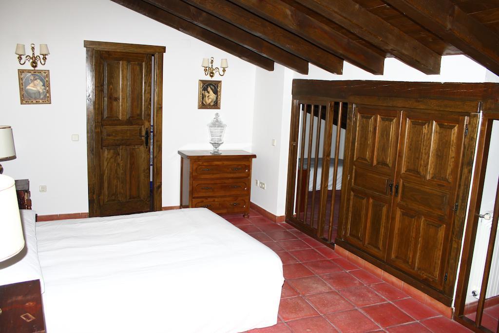 Palacio De Monjaraz 2*