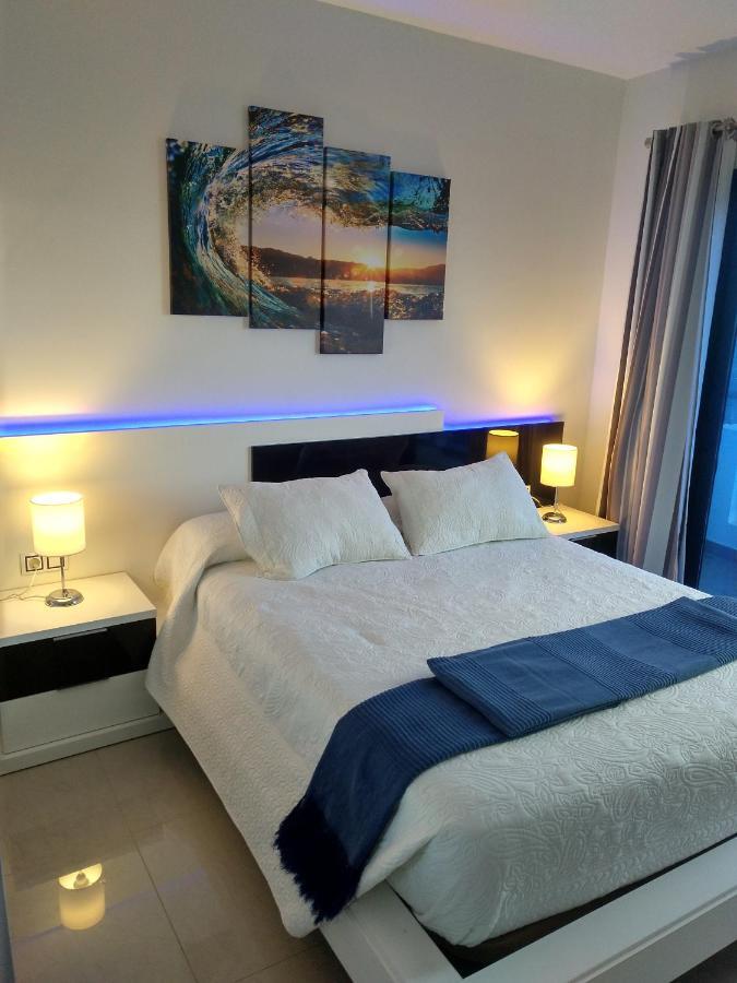 Ocean Front Apartment *