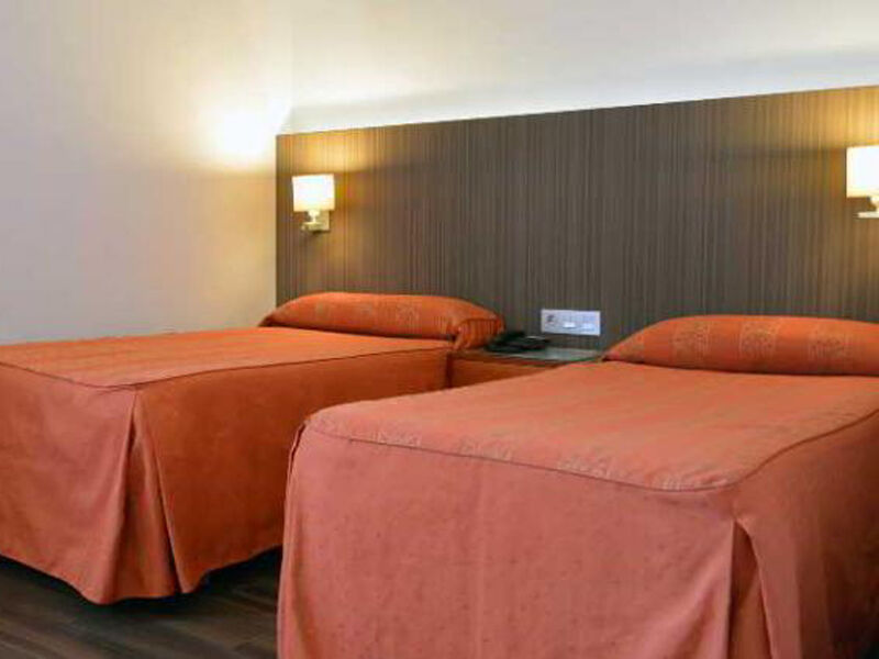 De Francia Y Paris Hotel 3*