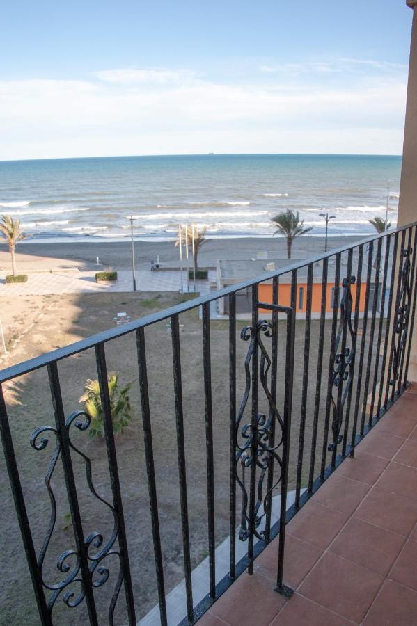 Sea View 1 *
